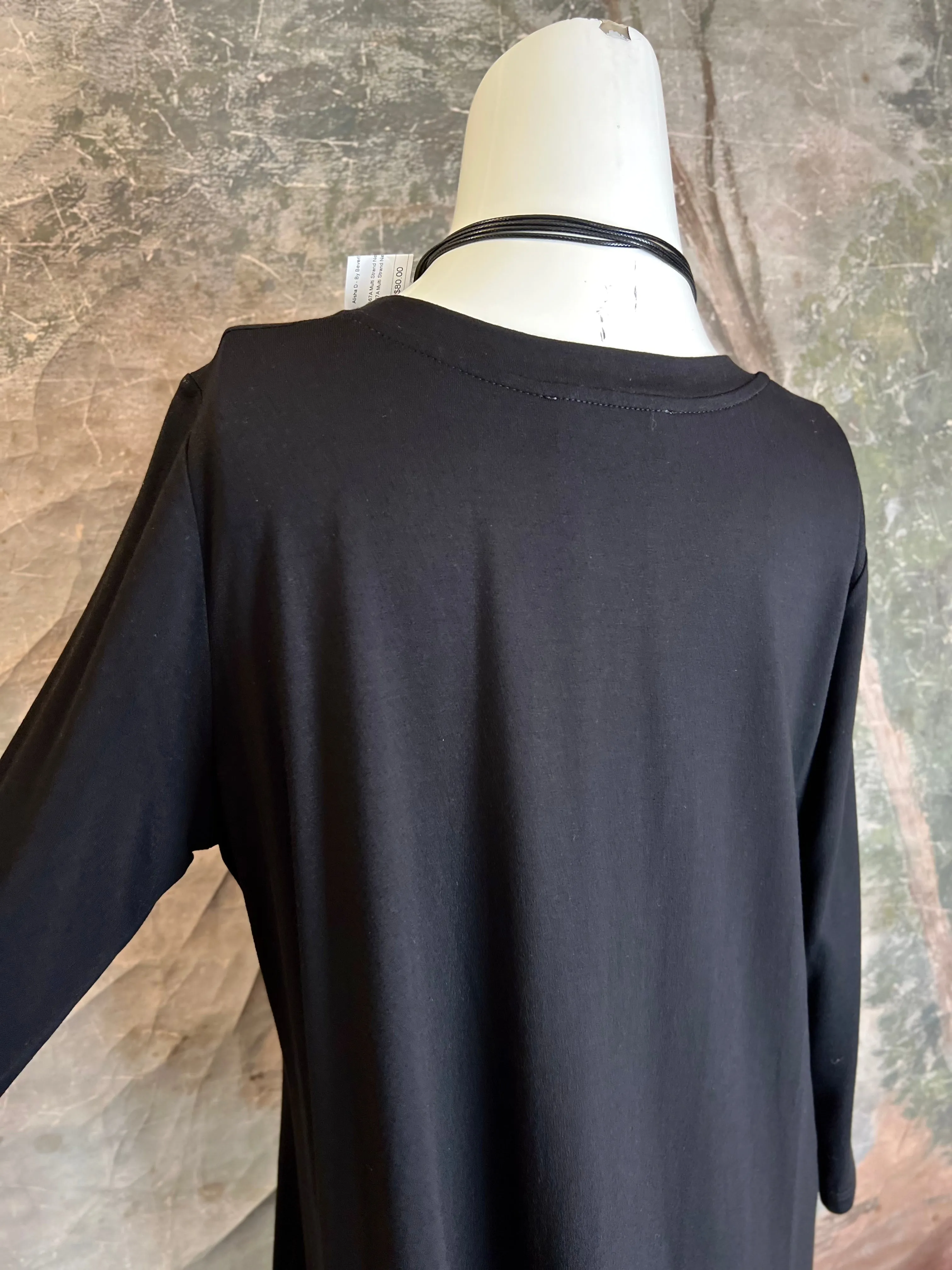 83443 Scoop Neck Hi Low Top
