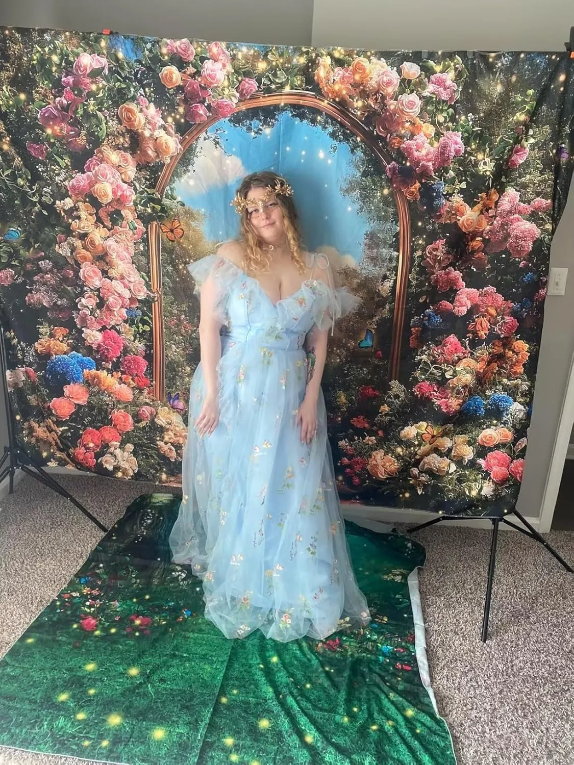 Basgute Women's Flower Embroidery Tulle Prom Dresses Slit Long Spaghetti Straps V Neck Fairy Formal Evening Party Gown