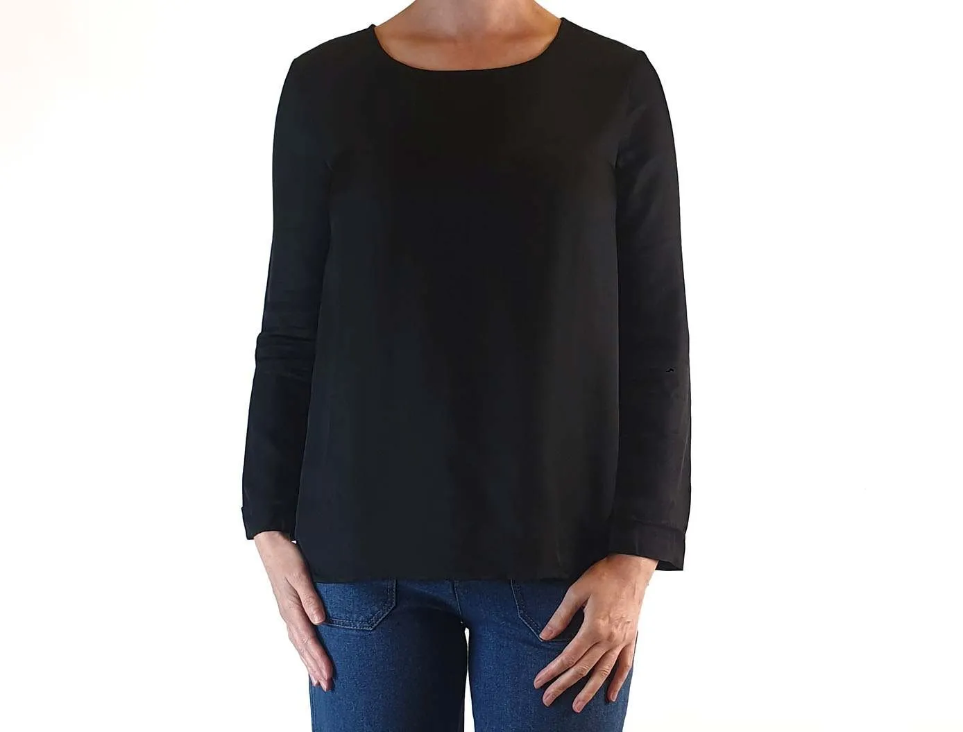 Elk black silky feel top size 6