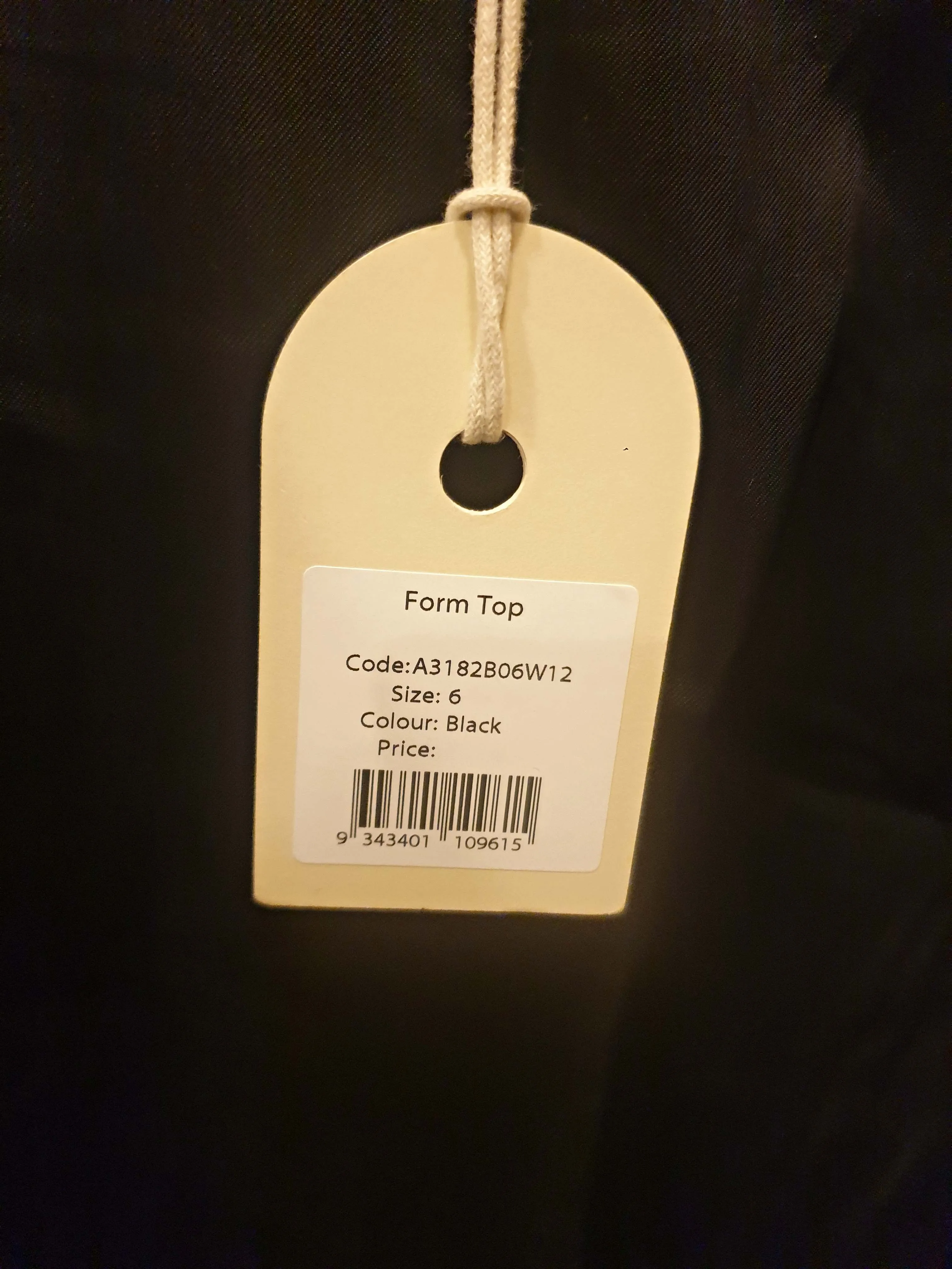 Elk black silky feel top size 6
