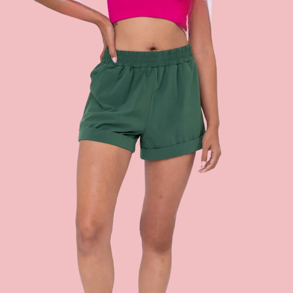 HIGHWAIST SHORT WITH CUFFED LEG