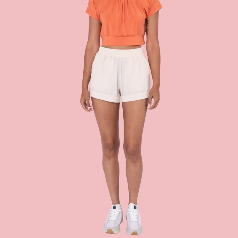HIGHWAIST SHORT WITH CUFFED LEG