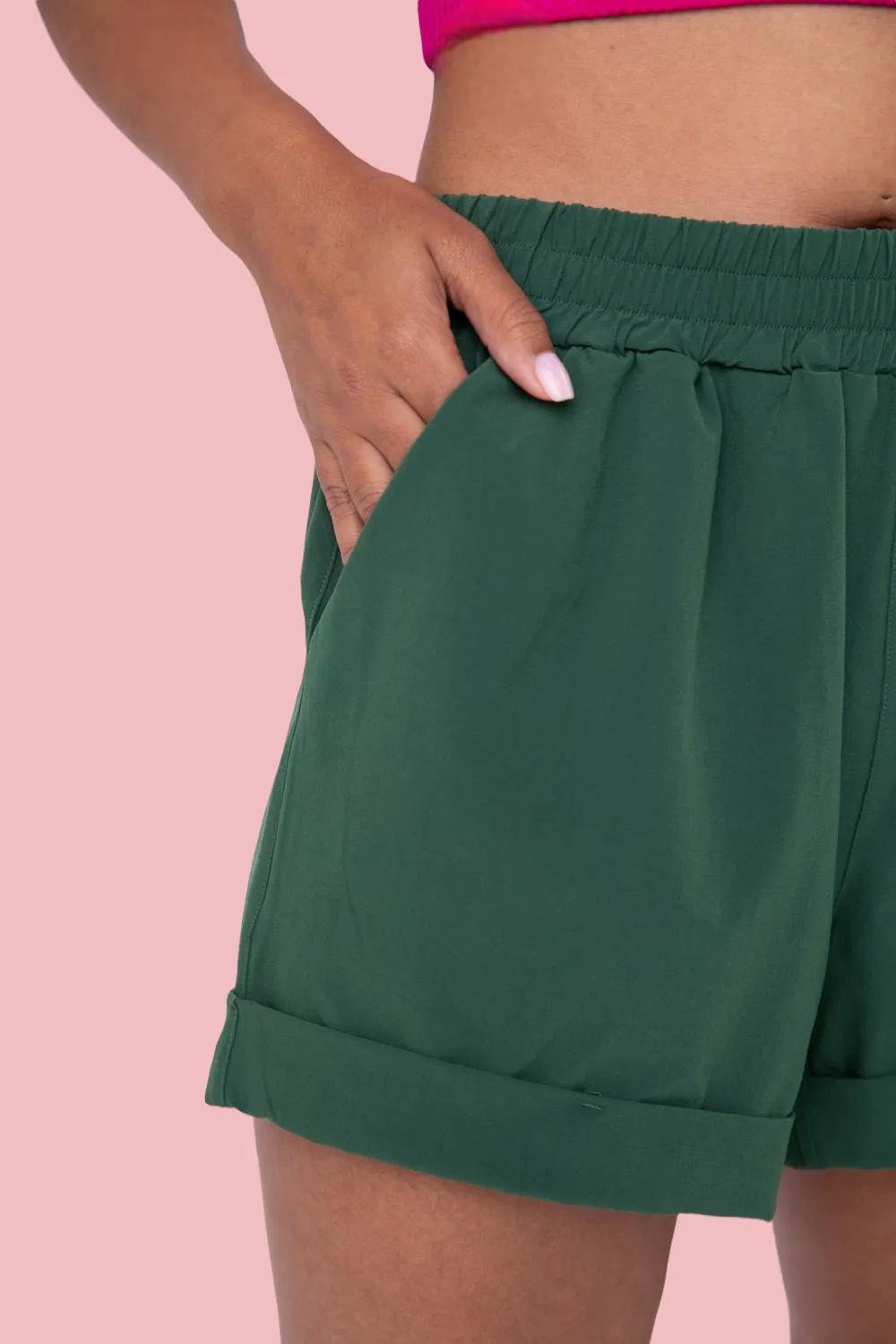 HIGHWAIST SHORT WITH CUFFED LEG