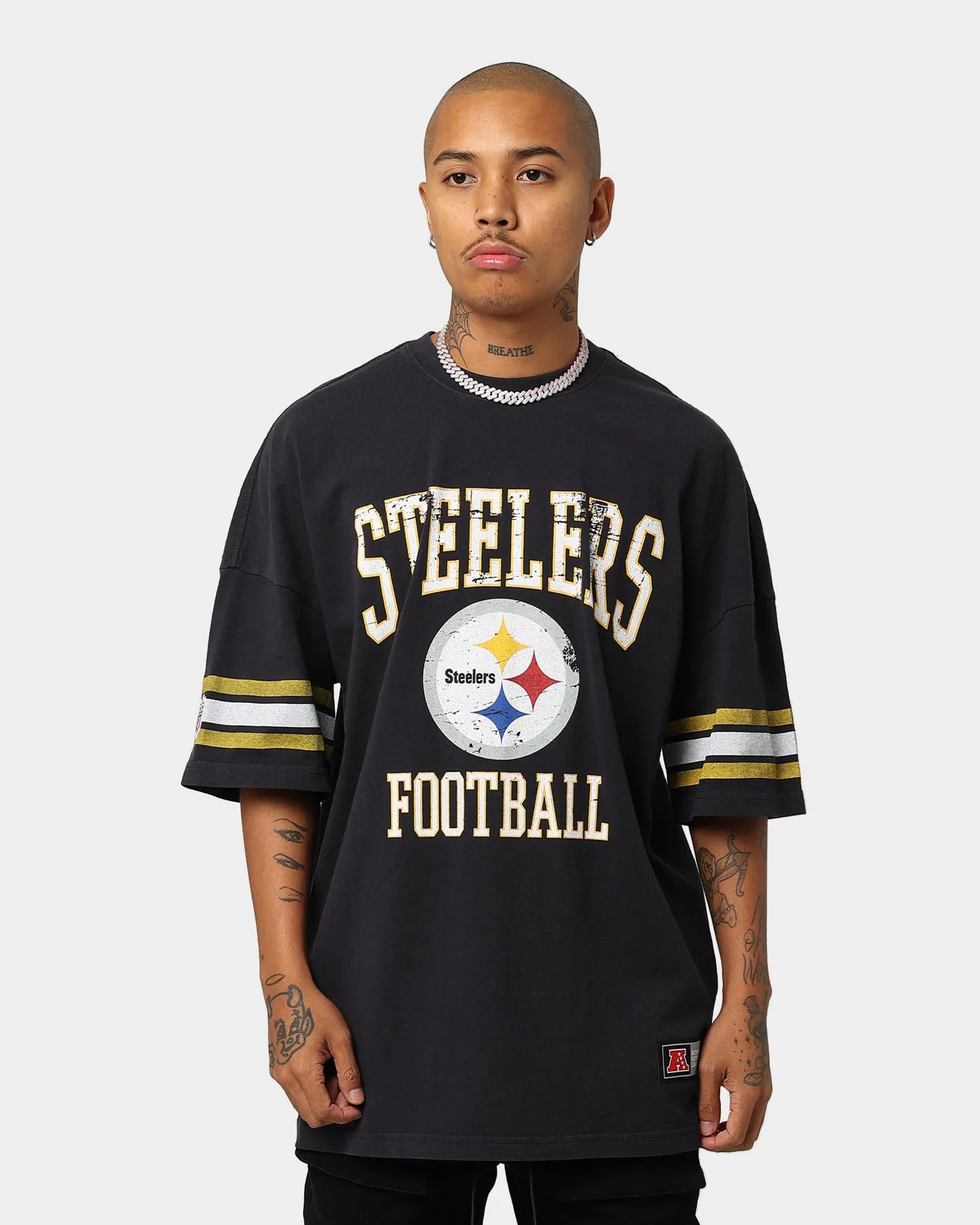 Majestic Athletic Pittsburgh Steelers NFL Crest Oversized T-Shirt Faded Black