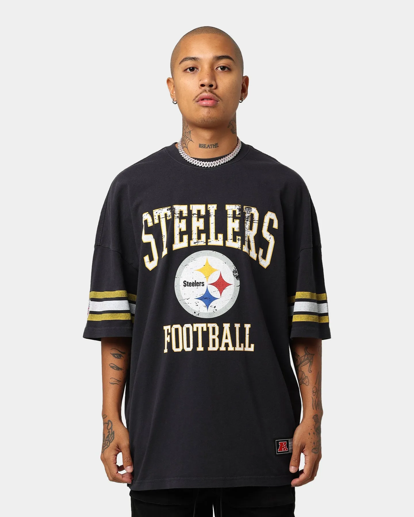 Majestic Athletic Pittsburgh Steelers NFL Crest Oversized T-Shirt Faded Black