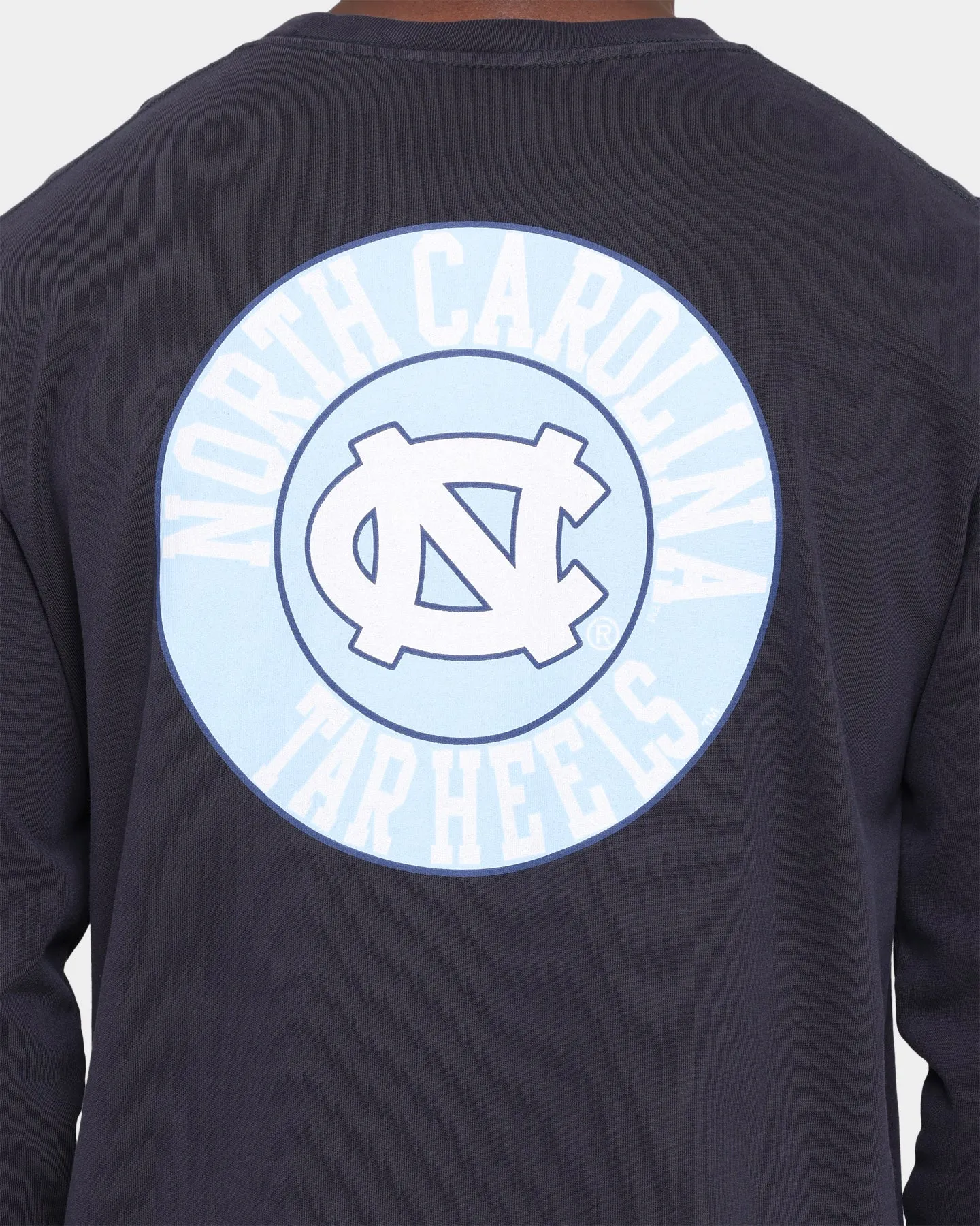 NATIONAL COLLEGIATE ATHLETIC ASSC UNC Team Crest Jeaner Long Sleeve T-Shirt Vintage Black