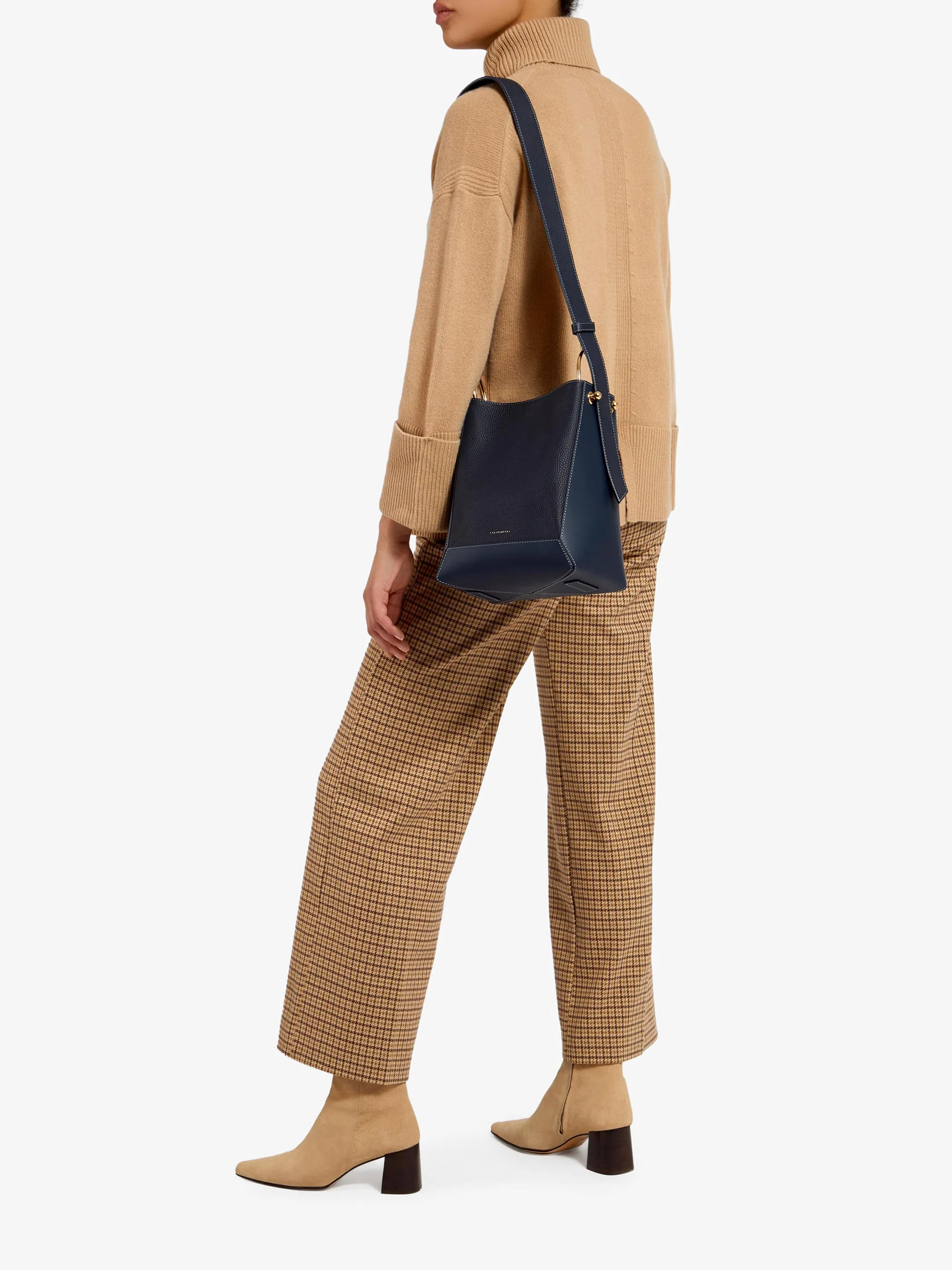 Navy Lana Midi bucket bag with grey stitching