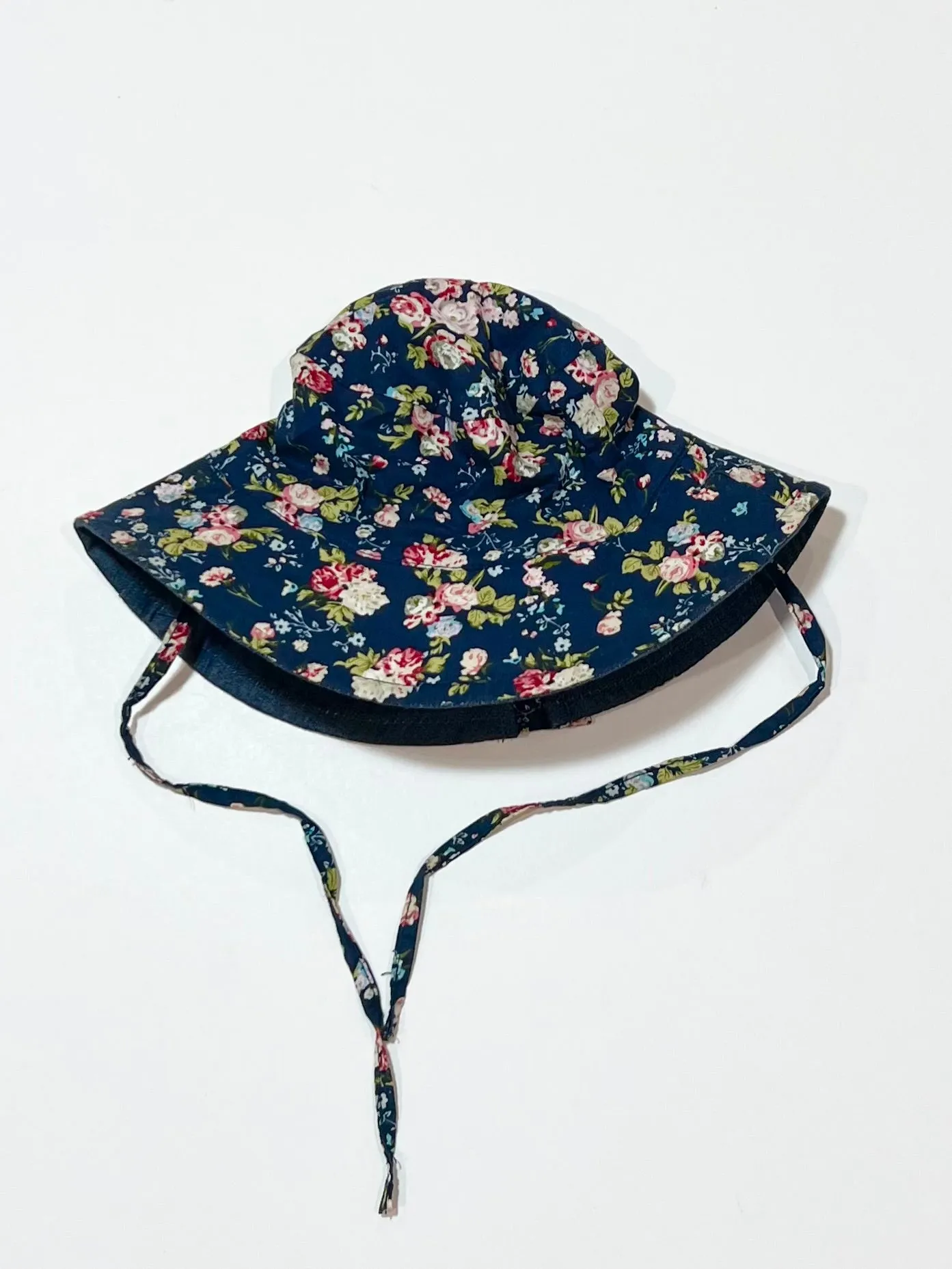 Reversible sun hat - Size 0-8 months