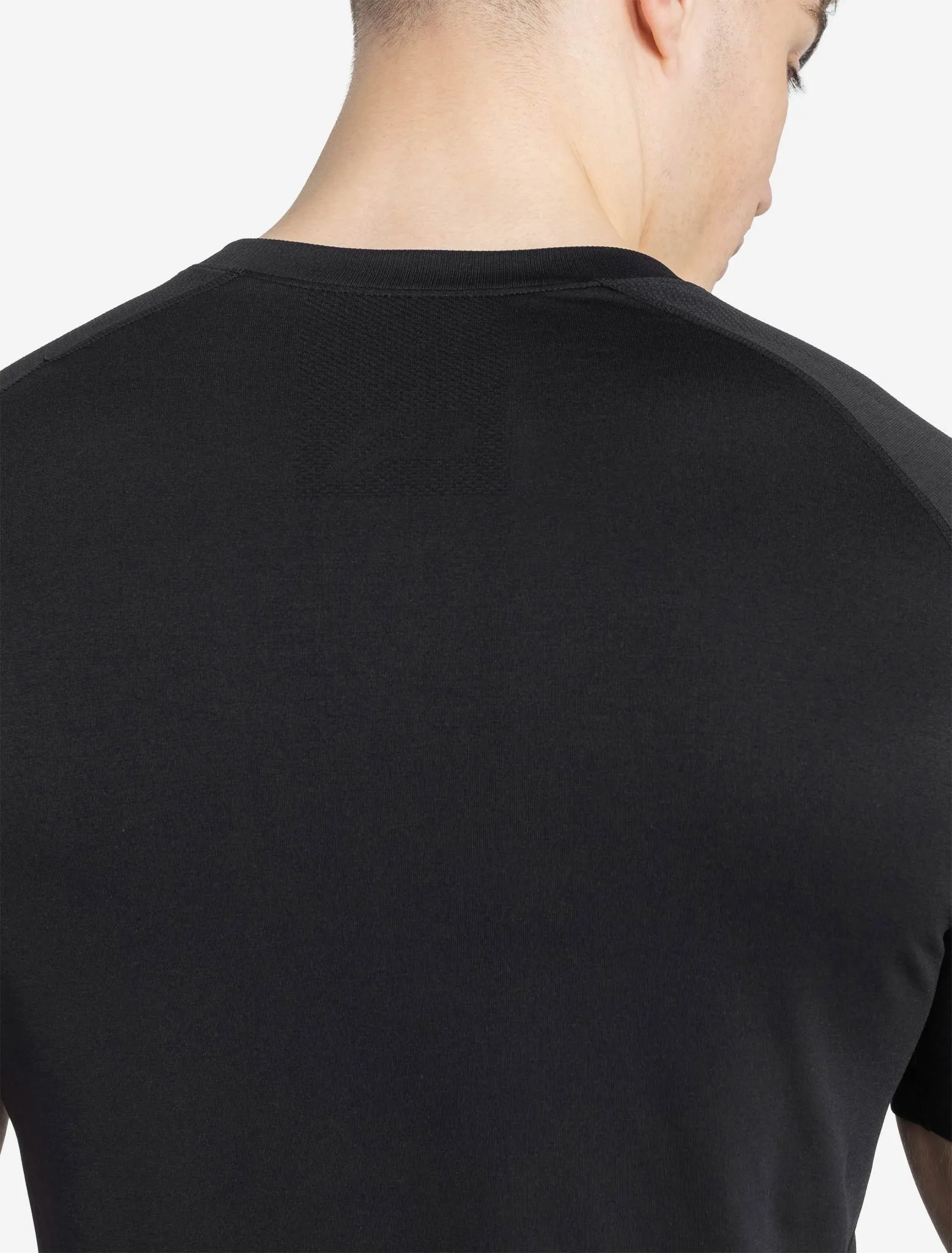 Seamless T-Shirt - Black