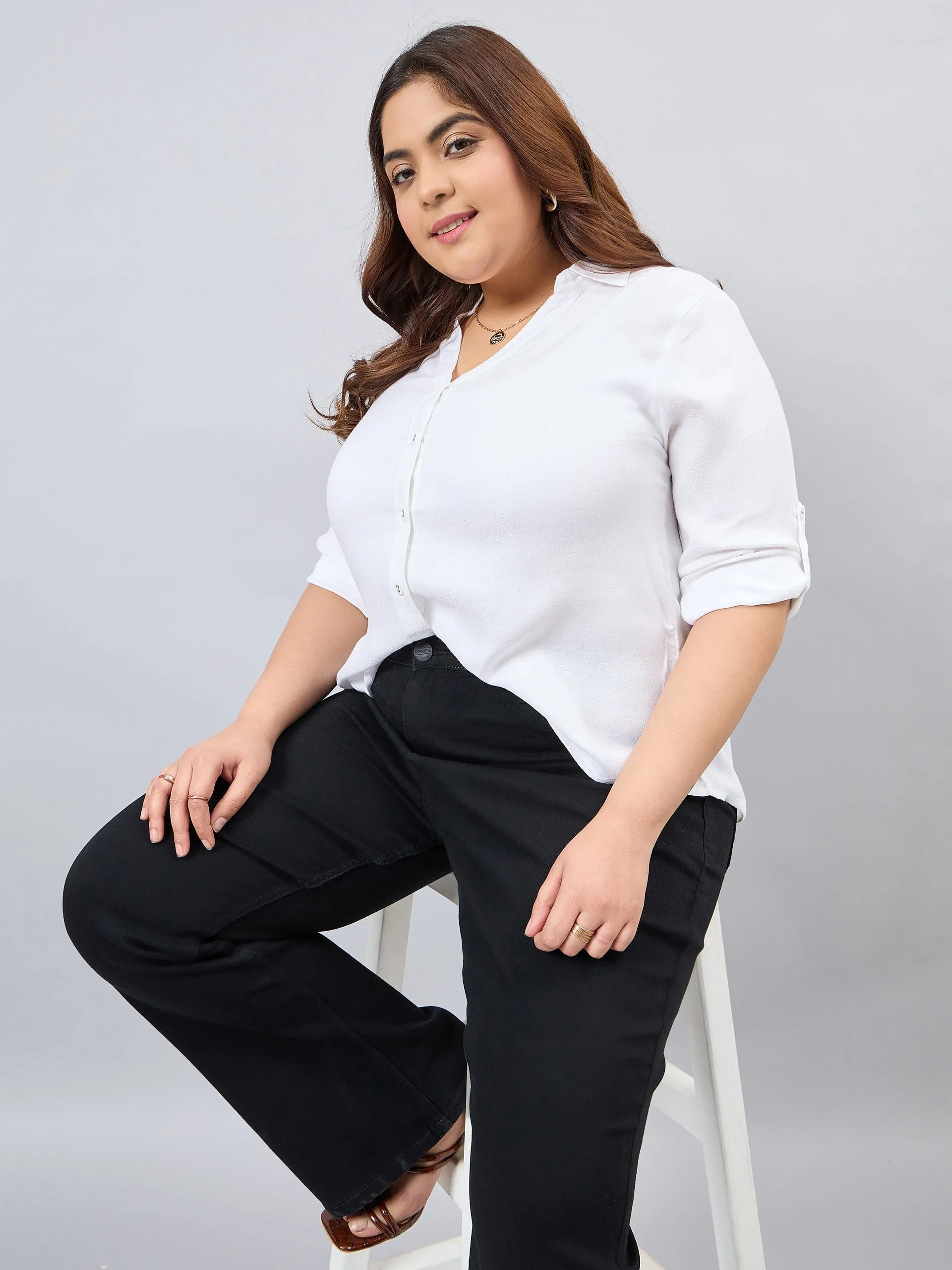 Style Quotient Women White Classic Smart V-neck Plus Size Shirt