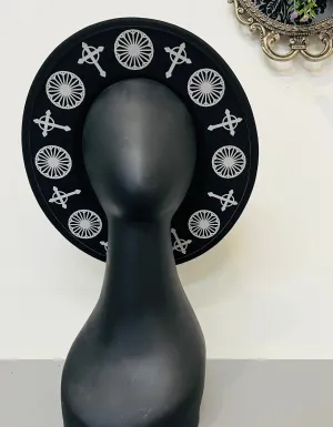 Vegan Felt Hat - Round Cathedral Window Halo