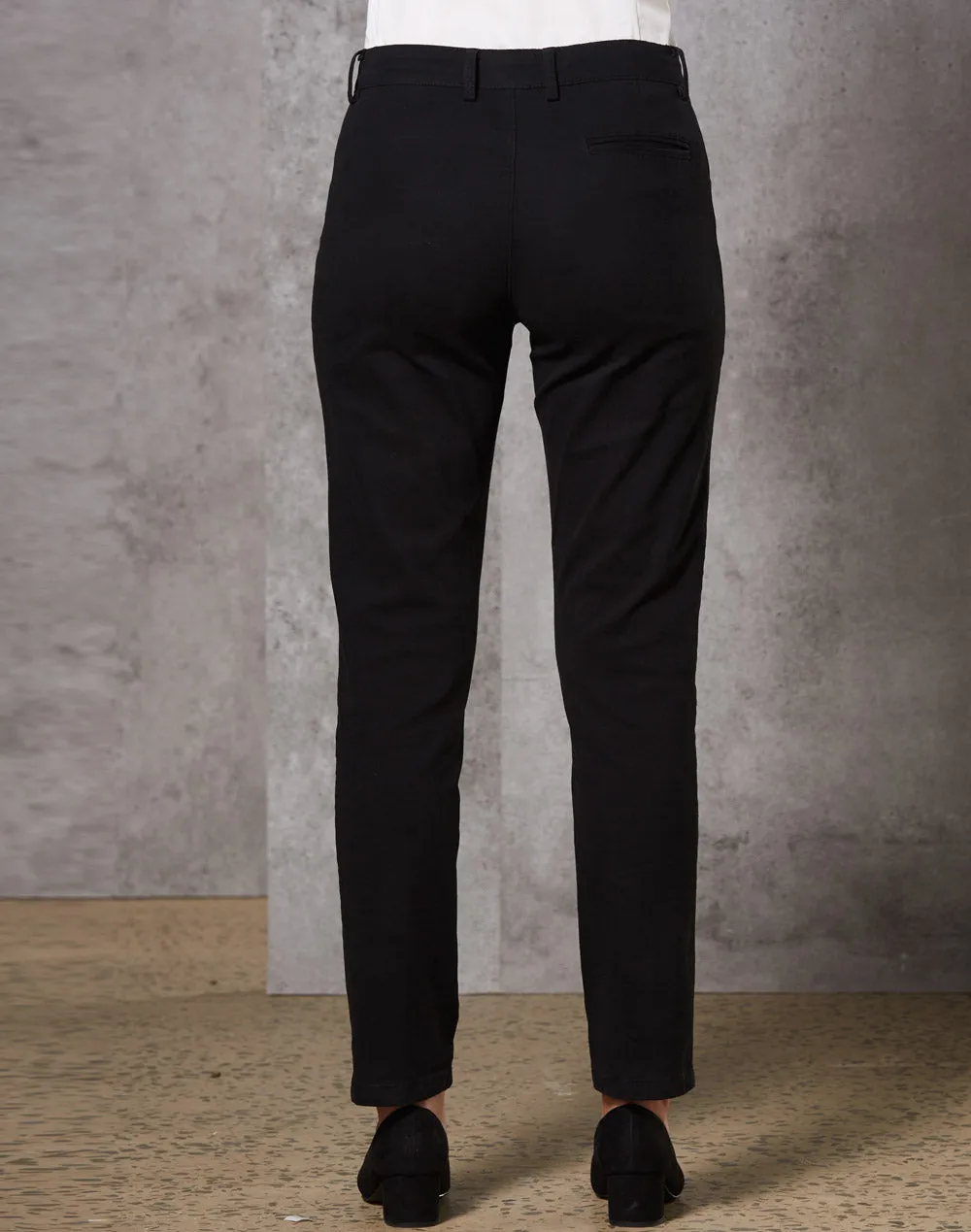 Winning Spirit  Ladies Boston Chino (M9390)