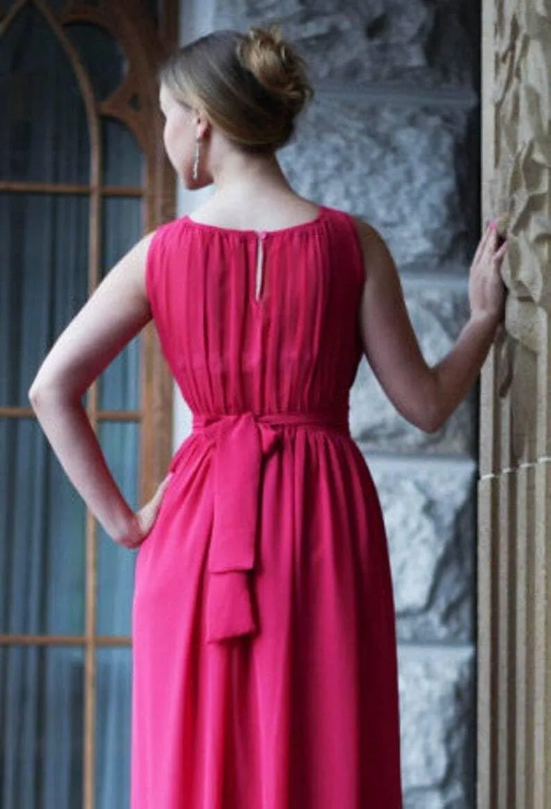 Women's Crew Neck Sleeveless A Line High Waist Chiffon Bridesmaid Dress with Pocket IIF135